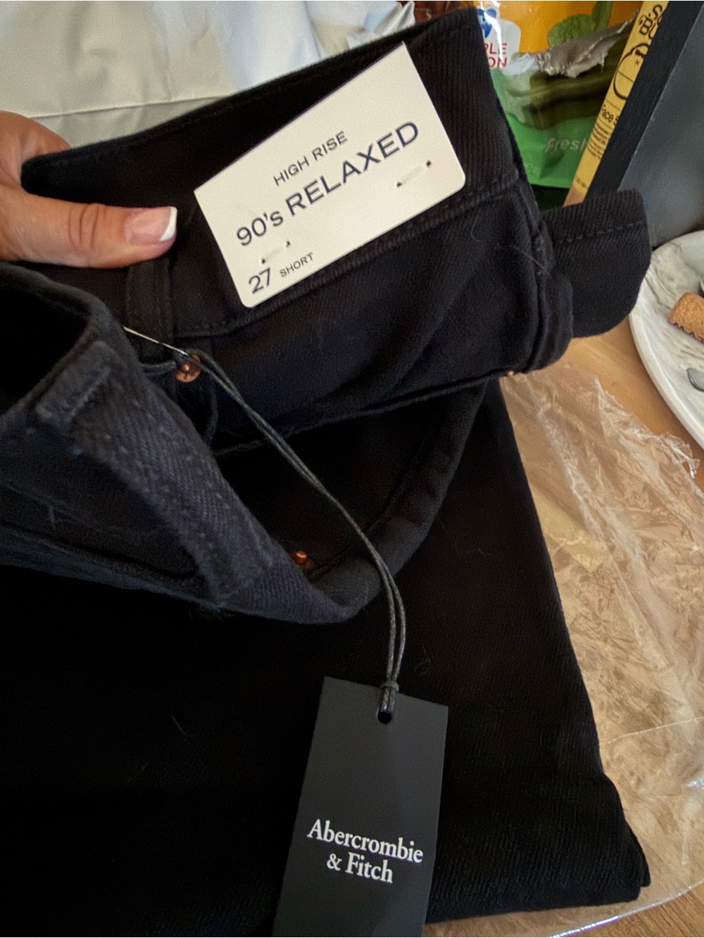 NWT Abercrombie & Fitch Black High-Rise 90's Relaxed Jeans 27 SHORT